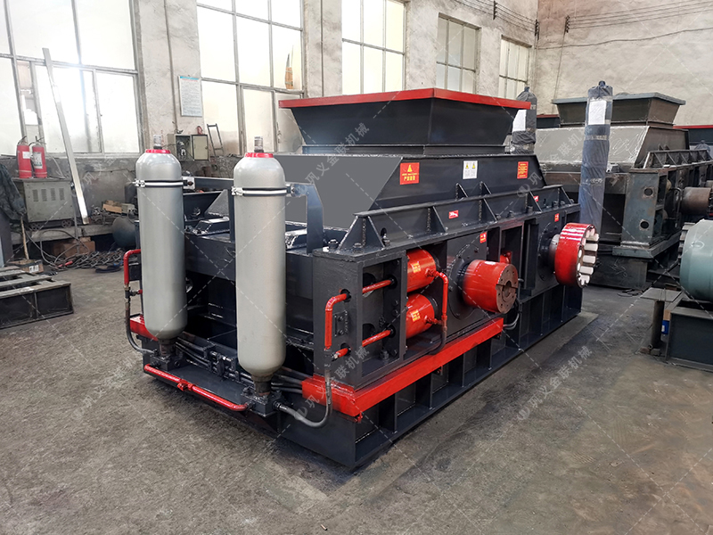 建筑用砂配置的液壓對輥制砂機(jī)多少錢一臺？