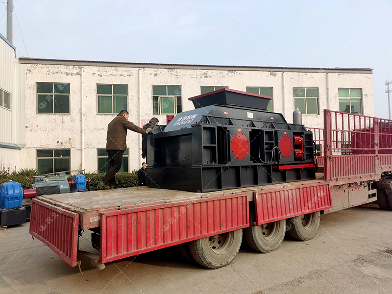 建筑用砂配置的液壓對輥制砂機(jī)多少錢一臺？