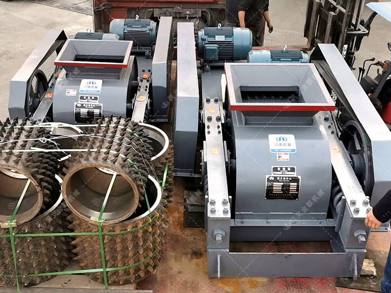 破碎石膏原礦料的雙齒輥破碎機(jī)廠家如何選擇？