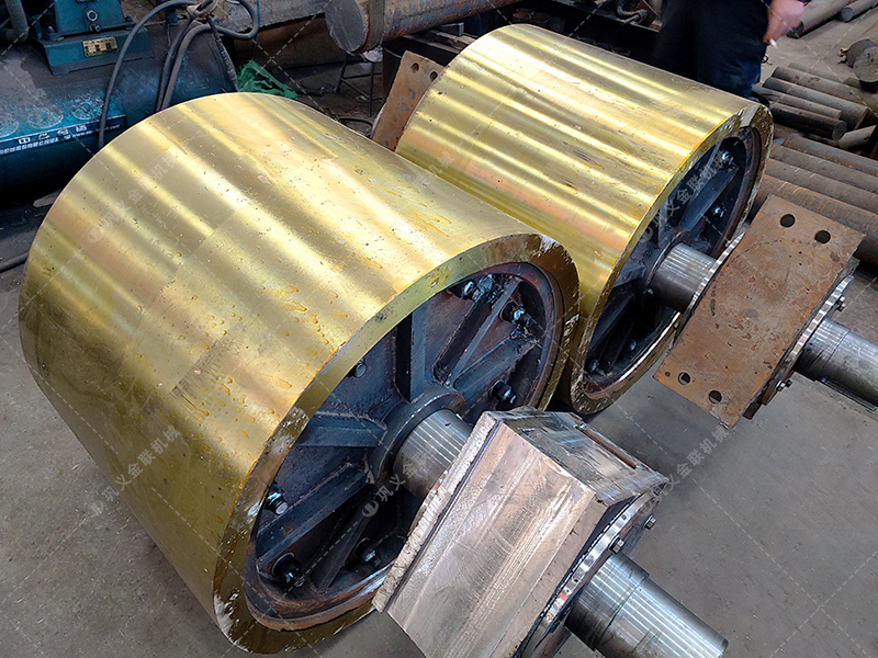 青石制砂難題多？對(duì)輥破碎機(jī)如何輕松應(yīng)對(duì)？