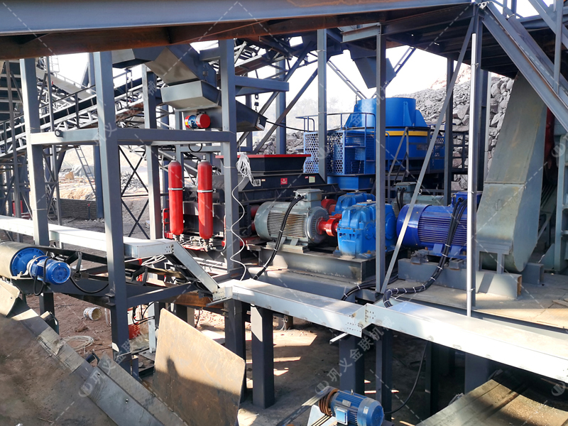 傳統(tǒng)制砂痛點頻出，液壓對輥制砂機提供怎樣的“一站式”解決方案？